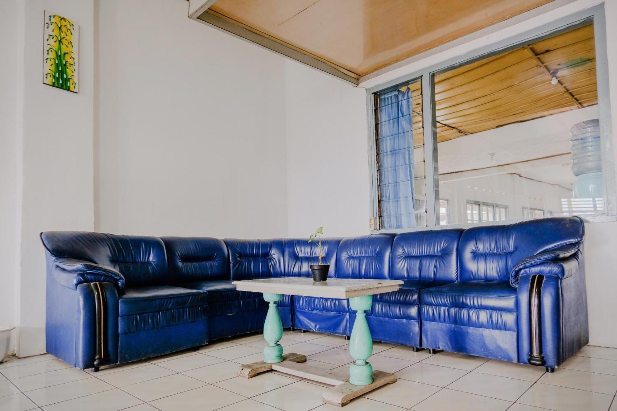 סרנגן Oyo Life 2638 Hotel Raya מראה חיצוני תמונה