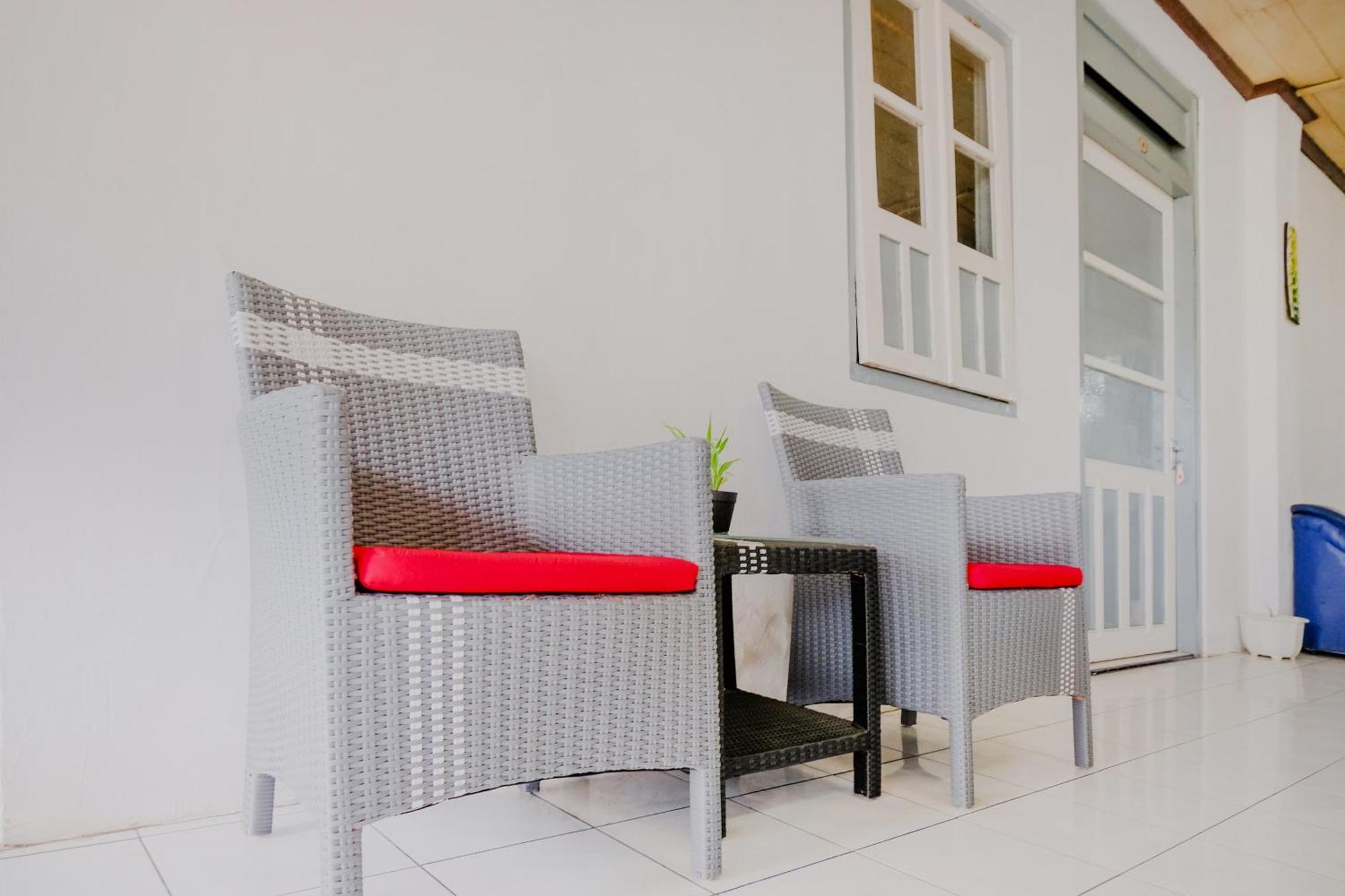 סרנגן Oyo Life 2638 Hotel Raya מראה חיצוני תמונה