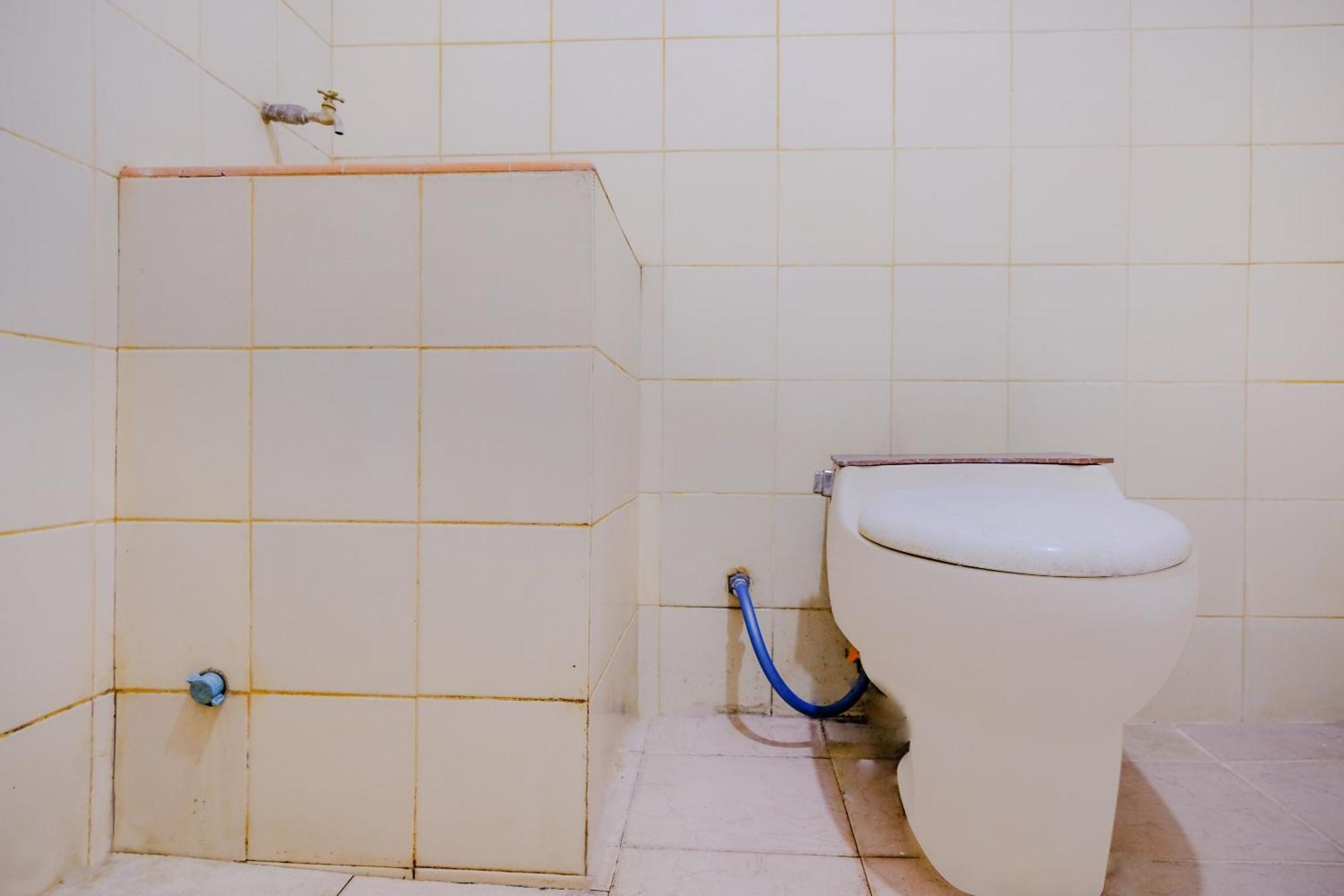 סרנגן Oyo Life 2638 Hotel Raya מראה חיצוני תמונה